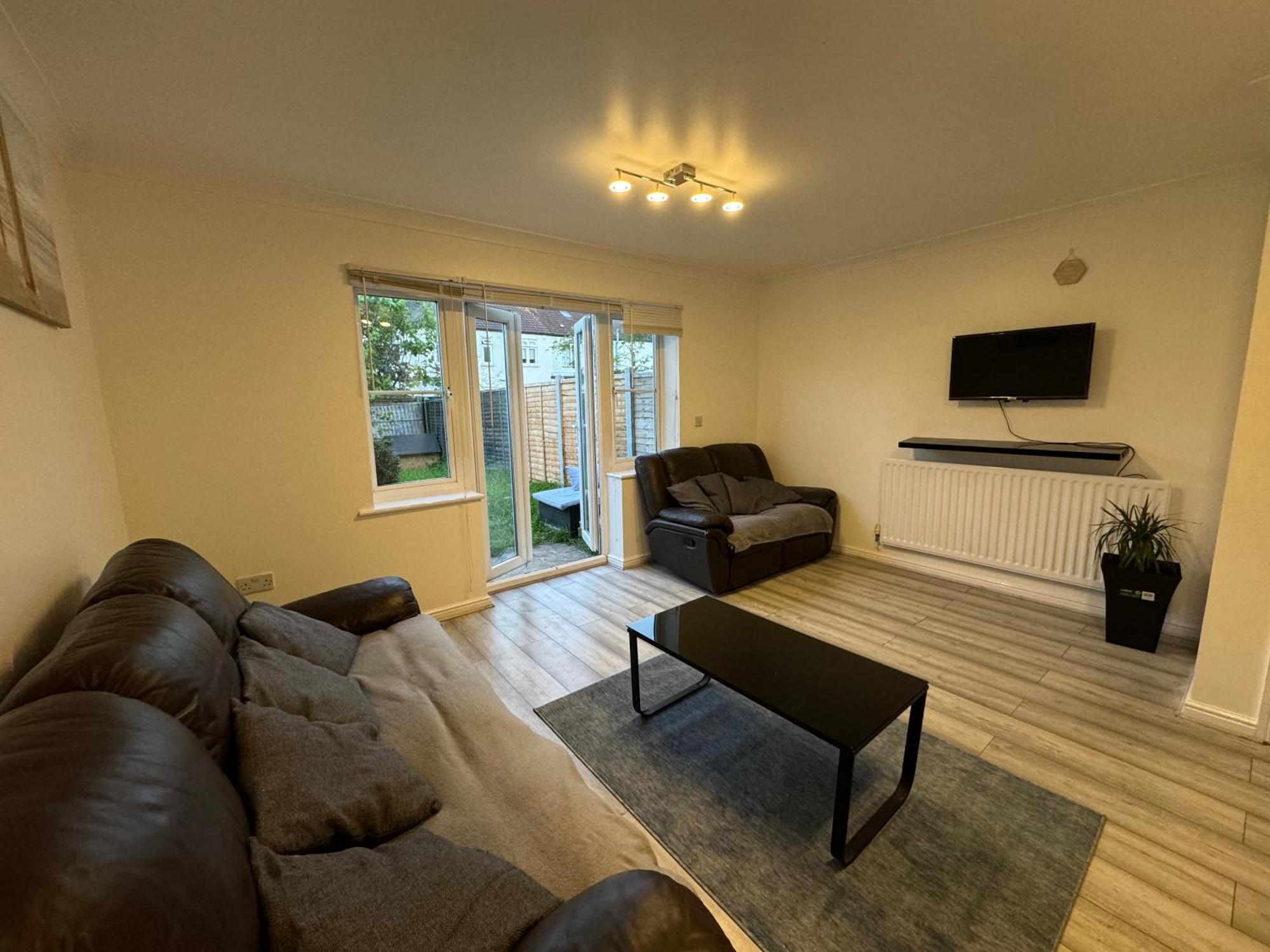 Spacious 3 Bedroom Home, With Private Driveway 5 Minutes From Excel Centre & Custom House Londres Exterior foto