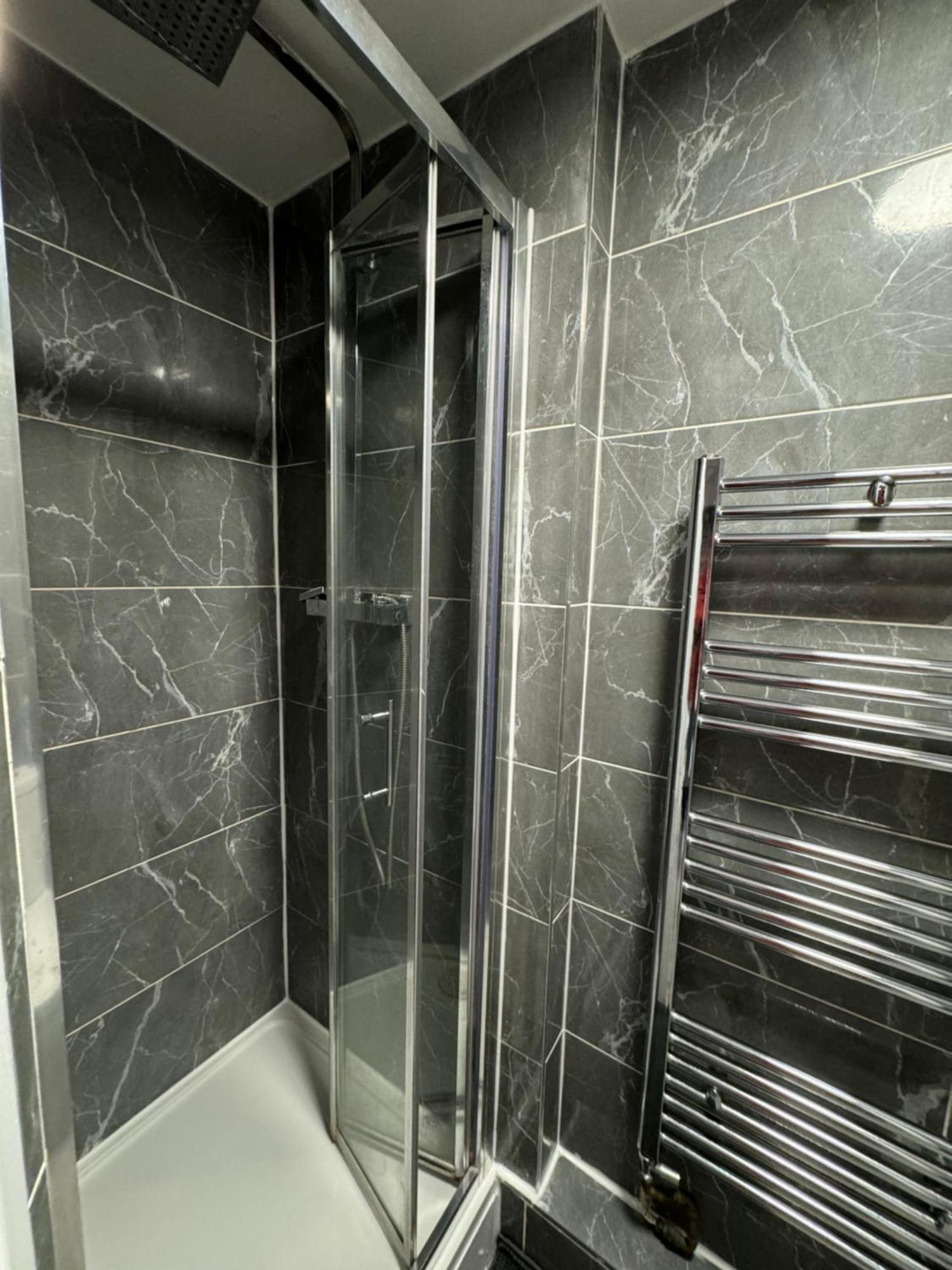 Spacious 3 Bedroom Home, With Private Driveway 5 Minutes From Excel Centre & Custom House Londres Exterior foto